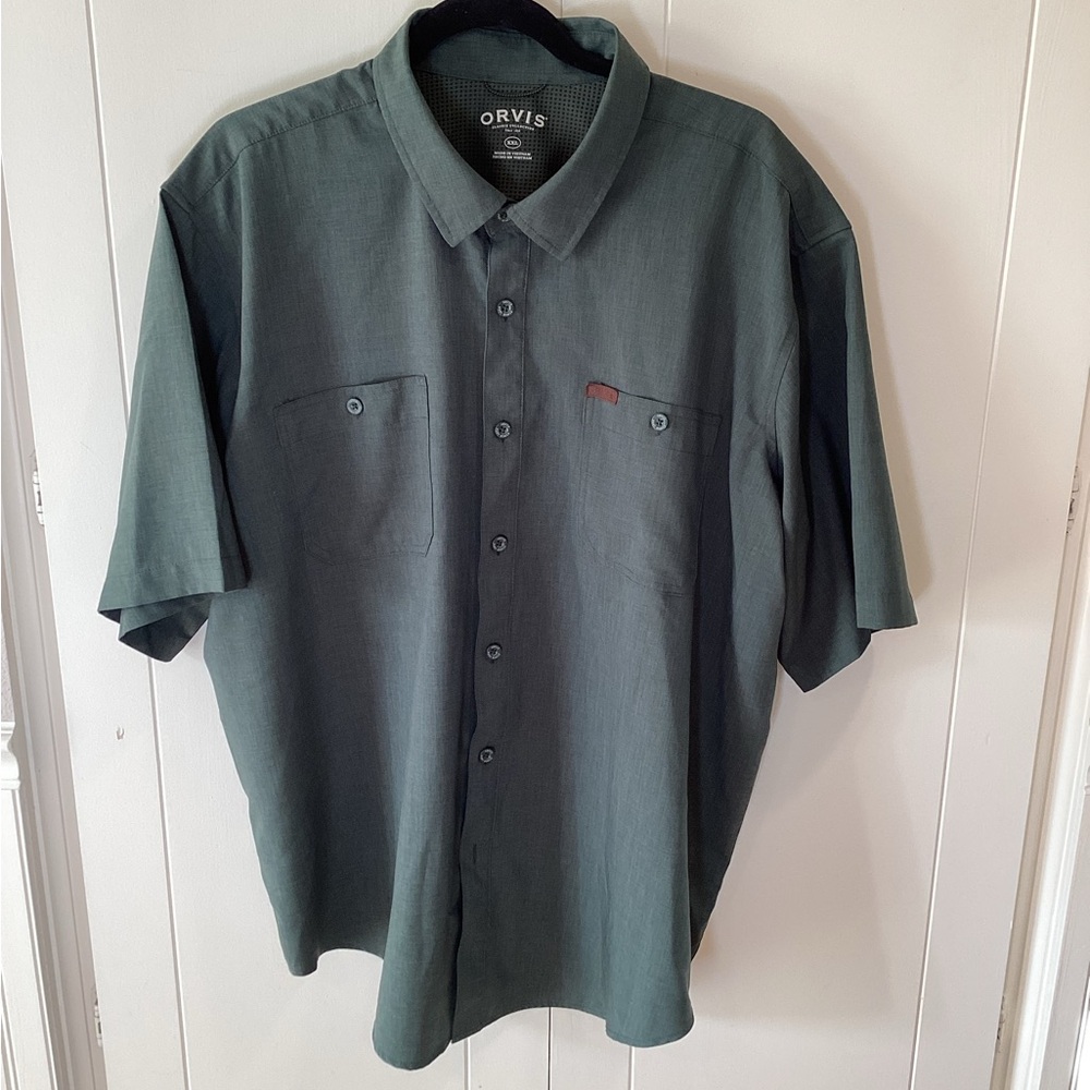 Orvis Men's Short-Sleeve Button-Down Shirt in Deep Forest Green